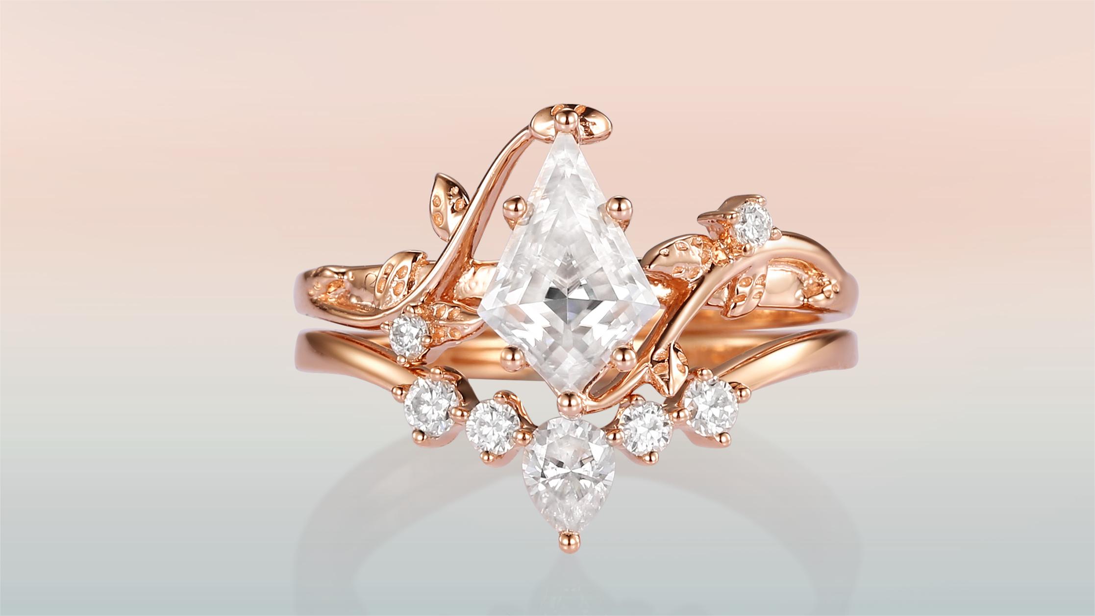 What Draws People to Moss Agate Rings in Nature-Inspired Collections?